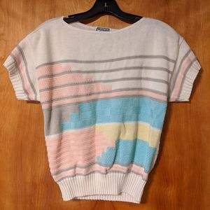 Vintage 80s geometric cream pastel short sleeve summer sweater